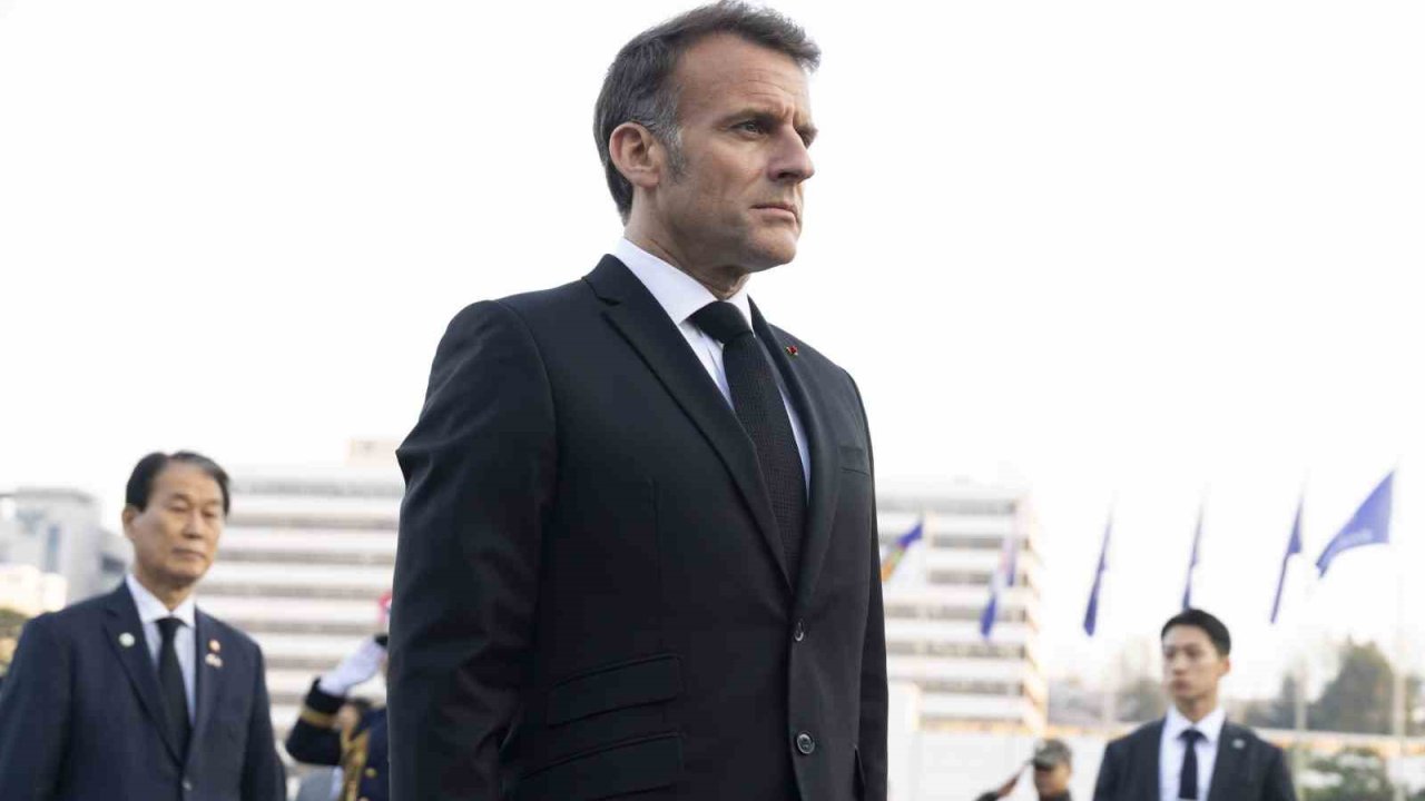 Macron: "Hürmüz Boğazı’nın askeri operasyonla açılması fikri gerçekçi değil"