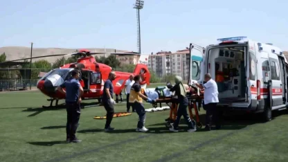 Malatya’da hava ambulansı 19 yaşındaki hasta için havalandı