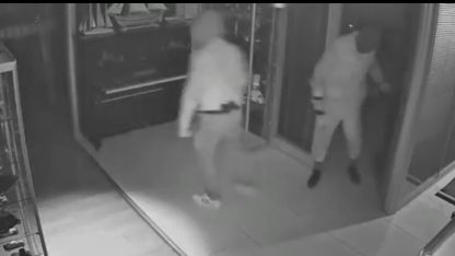 Maskeli beşler girdikleri işletmelerde çelik kasaları böyle patlattı...