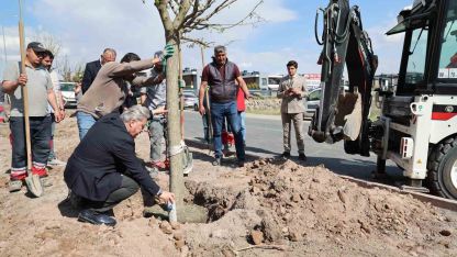 Melikgazi, ağaçlandırma çalışmaları ile geleceğe daha yeşil bir miras bırakıyor