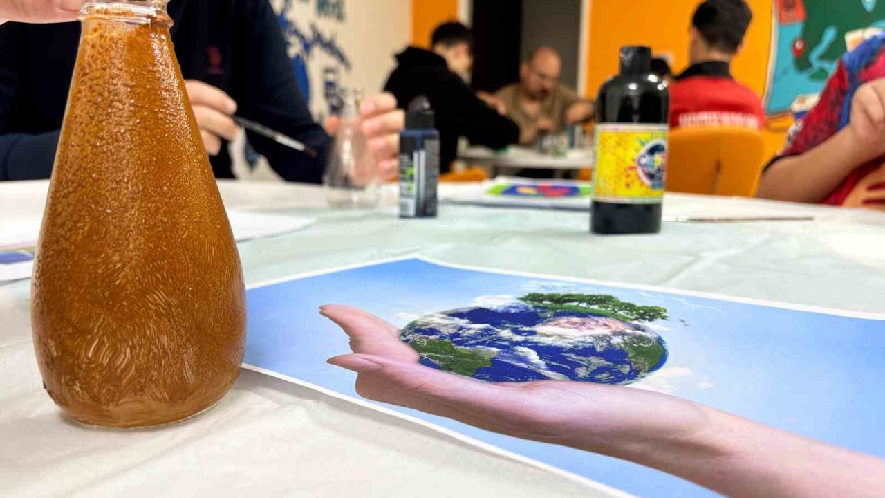 Menteşe’de atıklar sanata dönüşüyor