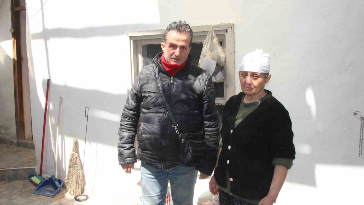 Menteşe’de küle dönen evleri için iki kardeş yardım bekliyor