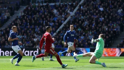 Merseyside derbisinde kazanan Liverpool
