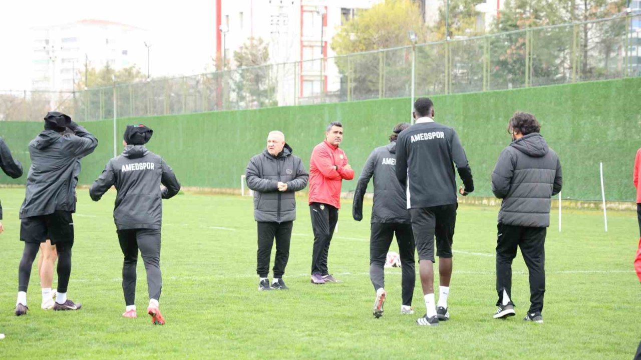 Mesut Bakkal: "Süper Lig’e çıkmak için çok az bir zamanımız kaldı"
