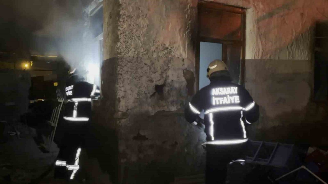 Metruk evde çıkan yangın paniğe neden oldu