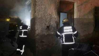 Metruk evde çıkan yangın paniğe neden oldu
