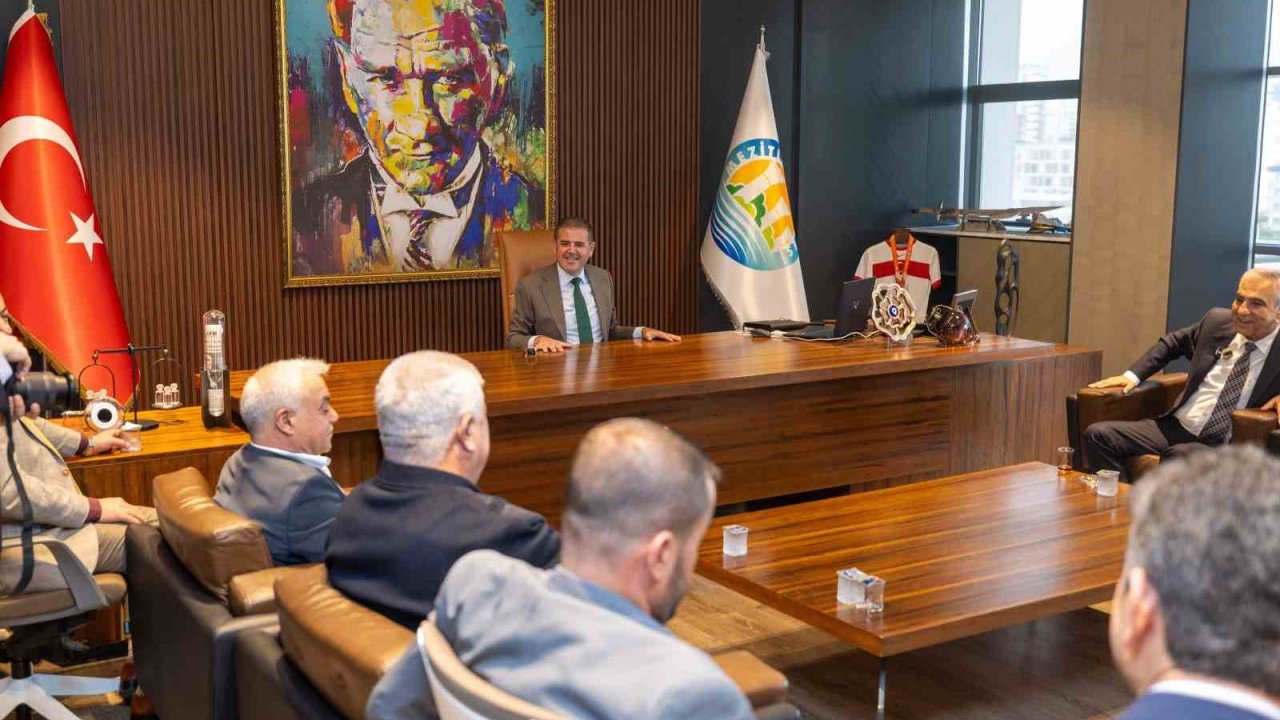 Mezitli’de esnafla belediye el ele ekonomi için buluştu