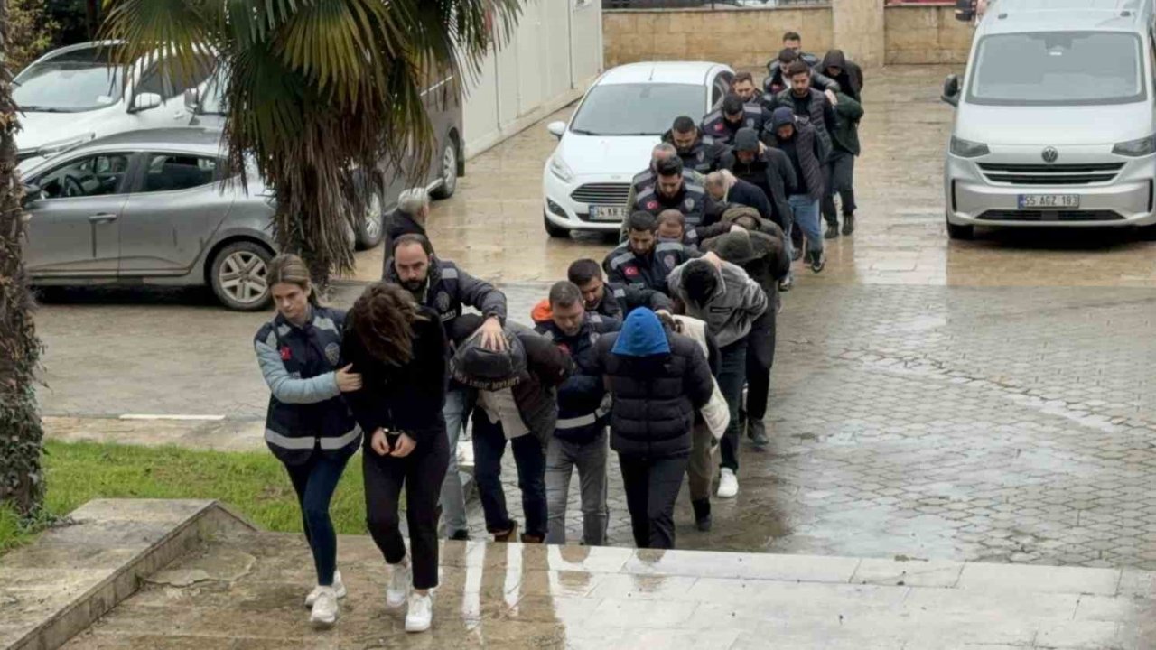 Milyonluk araç vurgunu operasyonunda yakalanan 30 kişiden 13’ü adliyeye sevk edildi