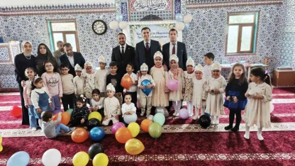Minik çocukların Kur’an okumaya geçişleri şölen tadında kutlandı