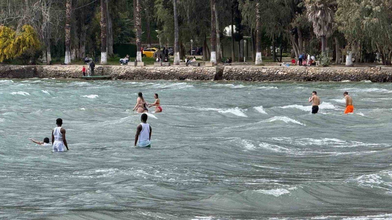 Muğla’da deniz sezonu erken açıldı