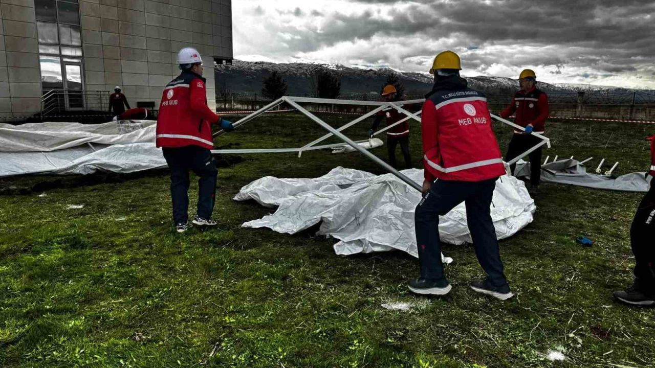 Muş’ta MEB AKUB ekibine akreditasyon