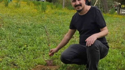 Mut Devlet Hastanesi bahçesine 150 fidan dikildi