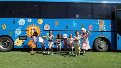 Nazilli’de çocuklara özel Mobil Oyun Otobüsü mahalle mahalle geziyor