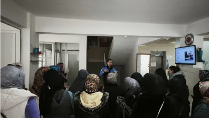 Niğde’de polisten vatandaşa dolandırıcılık uyarısı