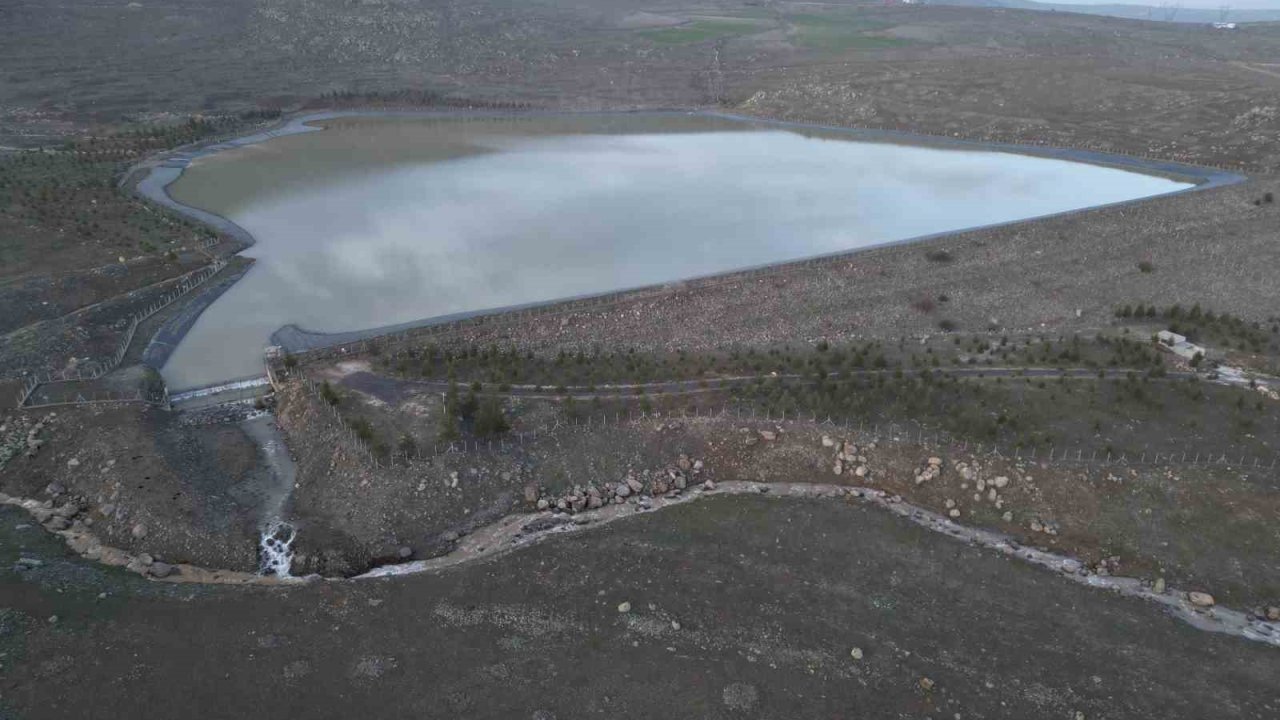 Niğde’de sağanak ve eriyen kar suları taşkınlara neden oldu