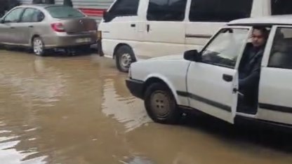 Ödemiş’te sağanak yağış hayatı olumsuz etkiledi
