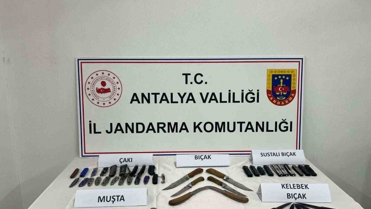 Okul çevrelerinde tehlikeli satışa jandarma müdahalesi