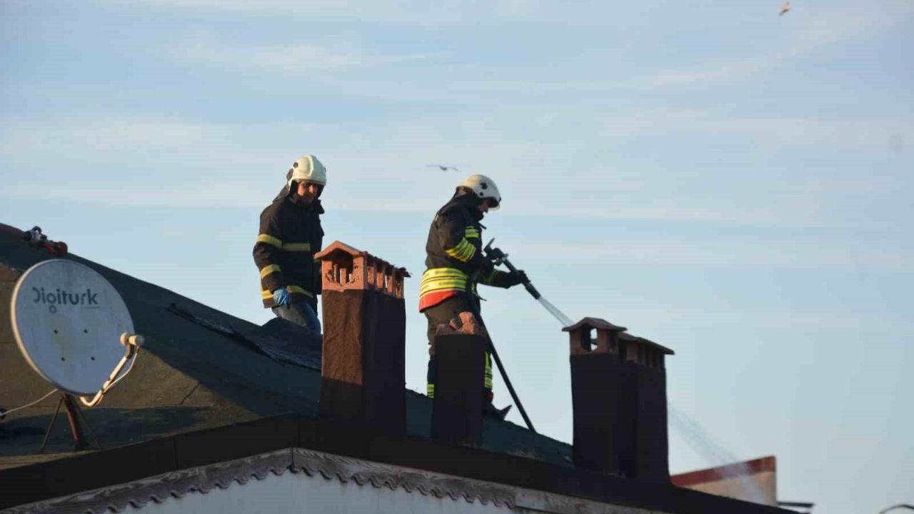 Ordu’da 5 katlı binanın çatısında yangın