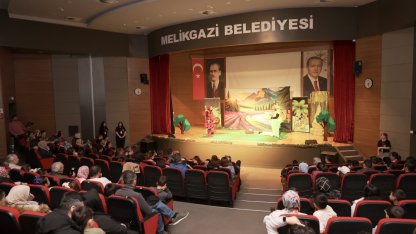 ’Ormanlar Kralı Ağustos Böceği’ oyunu çocuklarla buluştu