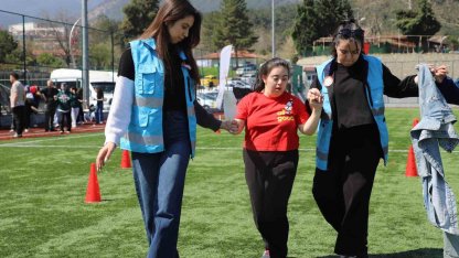 Otizm Farkındalık Günü’nde özel öğrenciler futbol sahasında buluştu