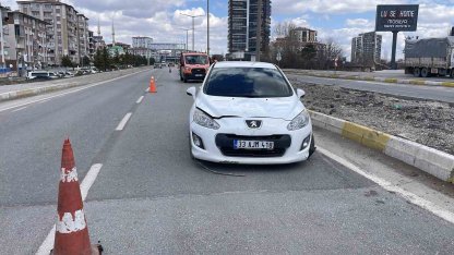 Otomobil çarpan kız çocuğu ağır yaralandı