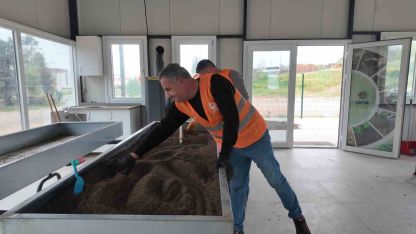 Pazar yerlerinden toplanan organik atıklar gübreye dönüştürülüyor