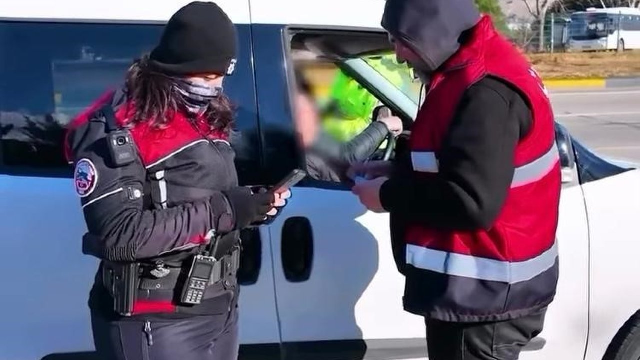 Polis denetimlerinde 40 aranan şahıs yakalandı
