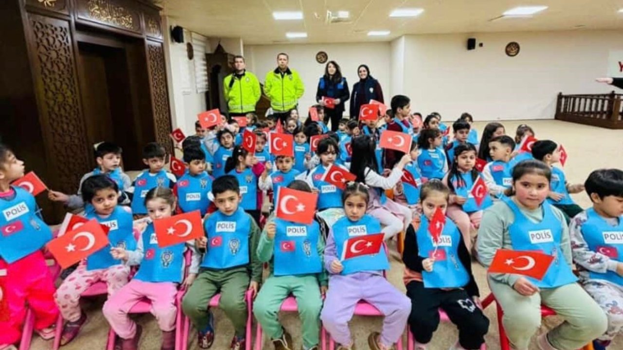 Polis Haftası’nda Patnos’ta miniklere anlamlı ziyaret