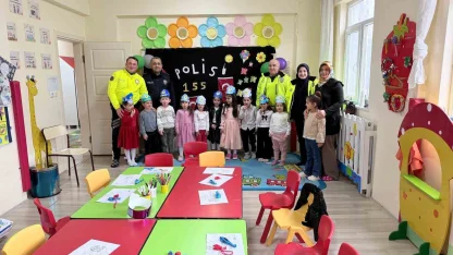 Polis Haftası’nı öğrencilerle kutladılar