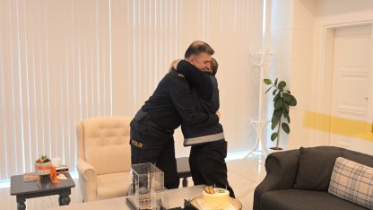 Polis olma hayali kuran gencin özel günü Emniyet’te kutlandı