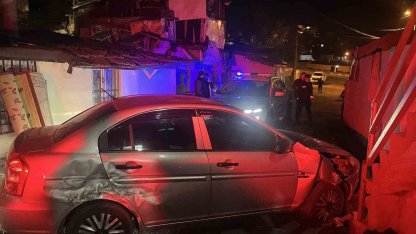 Polisten kaçarken evin merdiven korkuluklarına çarptı