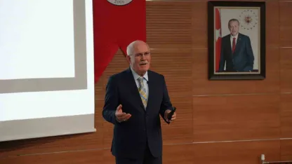 Prof. Dr. Ekrem Savaş: "Avrupalılar, Müslümanlardan tercüme etmiş oldukları kitaplara kendi isimlerini yazmışlardır