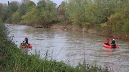 Sakarya Nehri’ne düşen çocuğu arama çalışmaları havadan görüntülendi