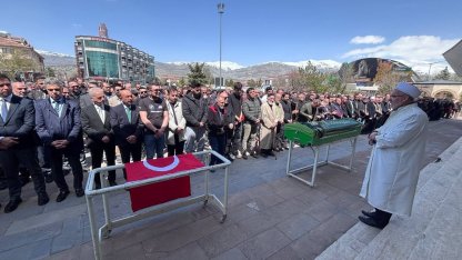 Saldırıda hayatını kaybedenler için Erzincan’da gıyabi cenaze namazı kılındı