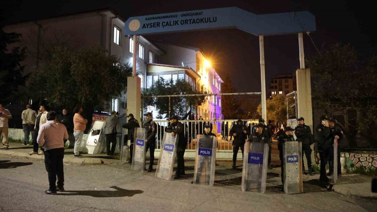 Saldırının yaşandığı okulda izler siliniyor