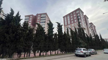 Saldırıyı gerçekleştiren öğrencinin ailesinin yaşadığı sitede sessizlik hakim