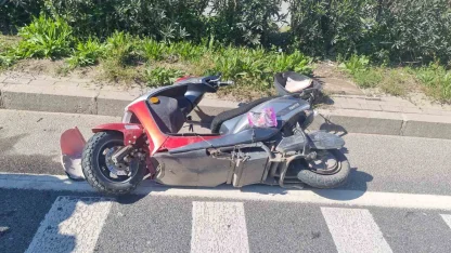 Salihli’de ekobis ve motosiklet çarpıştı: 3 yaralı