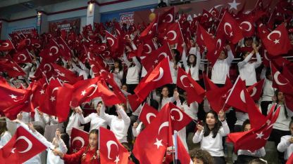 Samsun’da 23 Nisan, dünya çocuklarıyla kutlandı