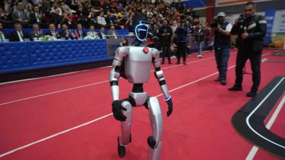 Samsun’da genç kaşifler robotlarıyla sahnede