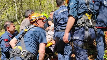 Samsun’da kayalıklardan düşen şahıs yaralandı