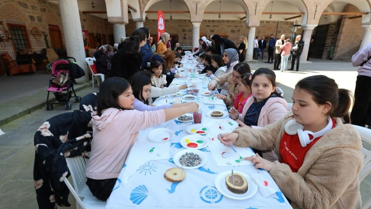 Şehzadeler’de çocuklar rengarenk bir gün geçirdi