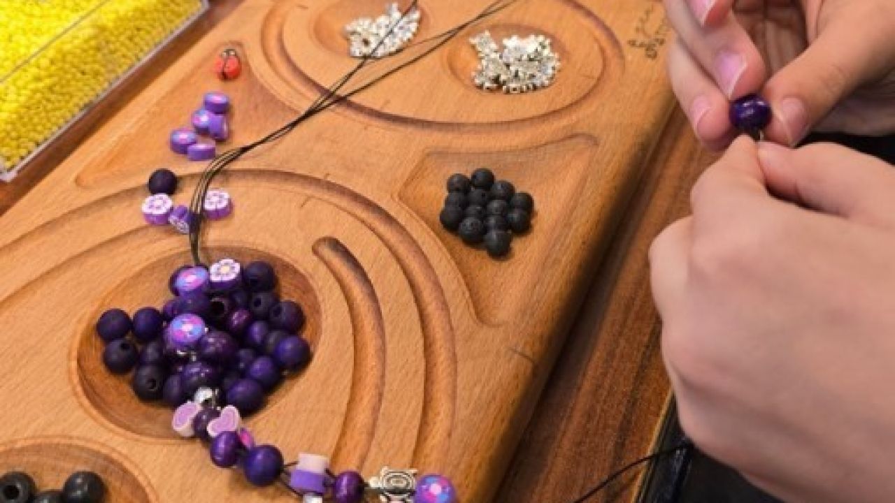 Şehzadeler’de minik eller takı tasarlayacak