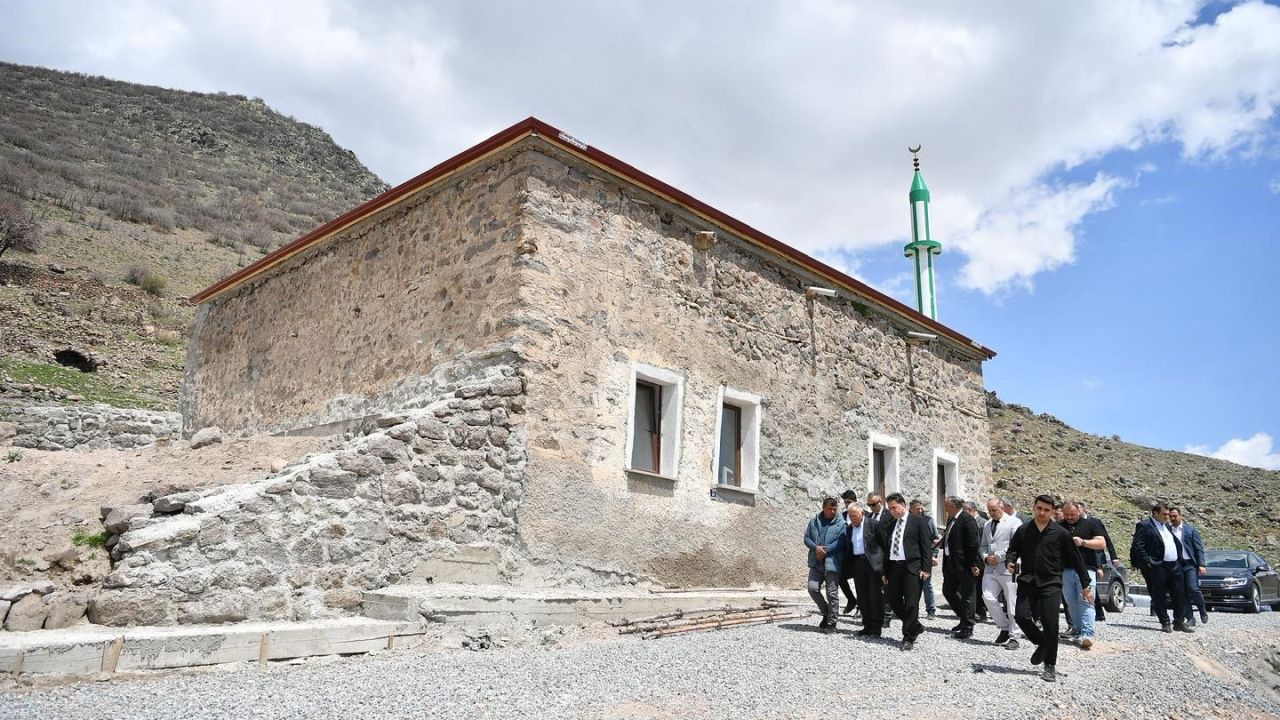 Seyyid Abdul İlyas Hazretleri türbesi restore ediliyor