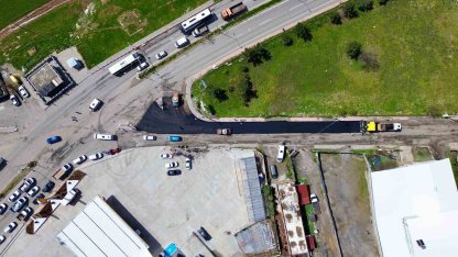 Siirt’te dev asfalt hamlesi: 26 bölgede 25 kilometrelik yol yenilenecek, 50 bin ton asfalt serilecek