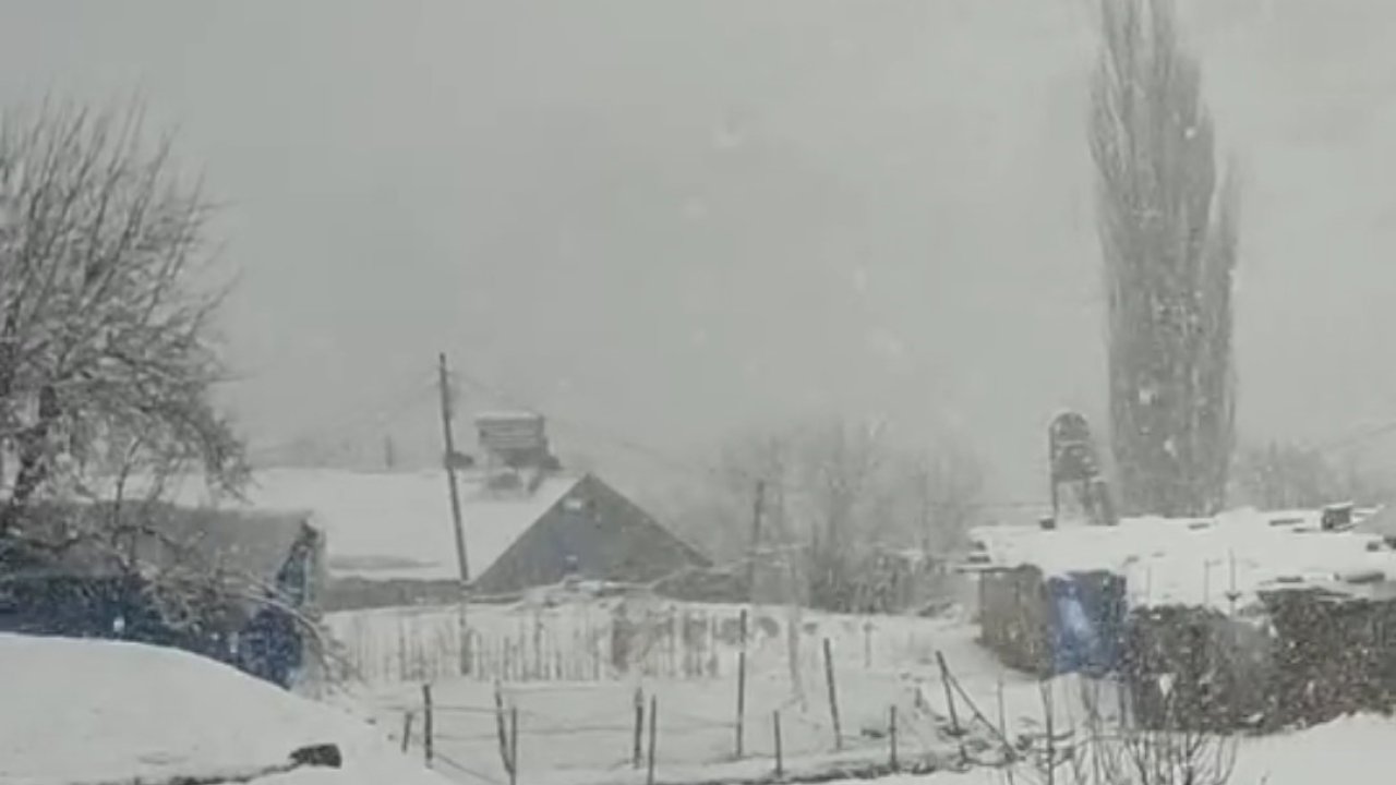 Siirt’te nisan ayında kar sürprizi