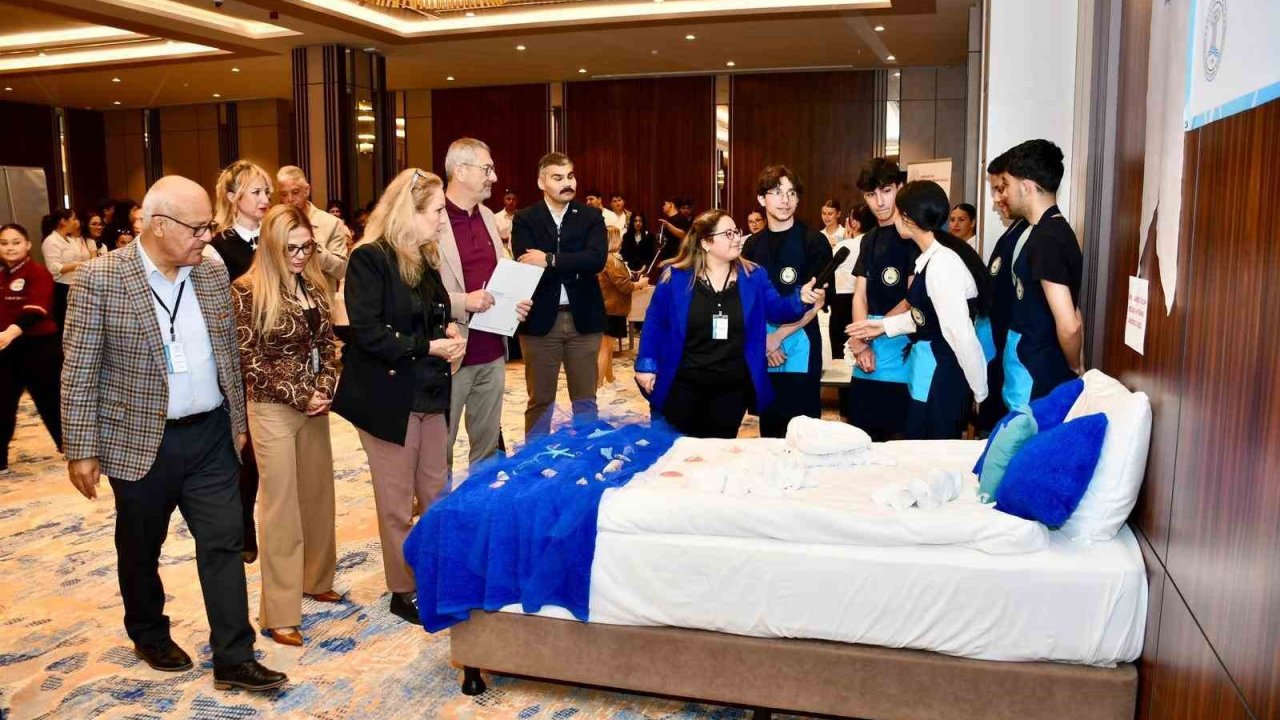 Silifke’de turizm öğrencileri hünerlerini ortaya koydu