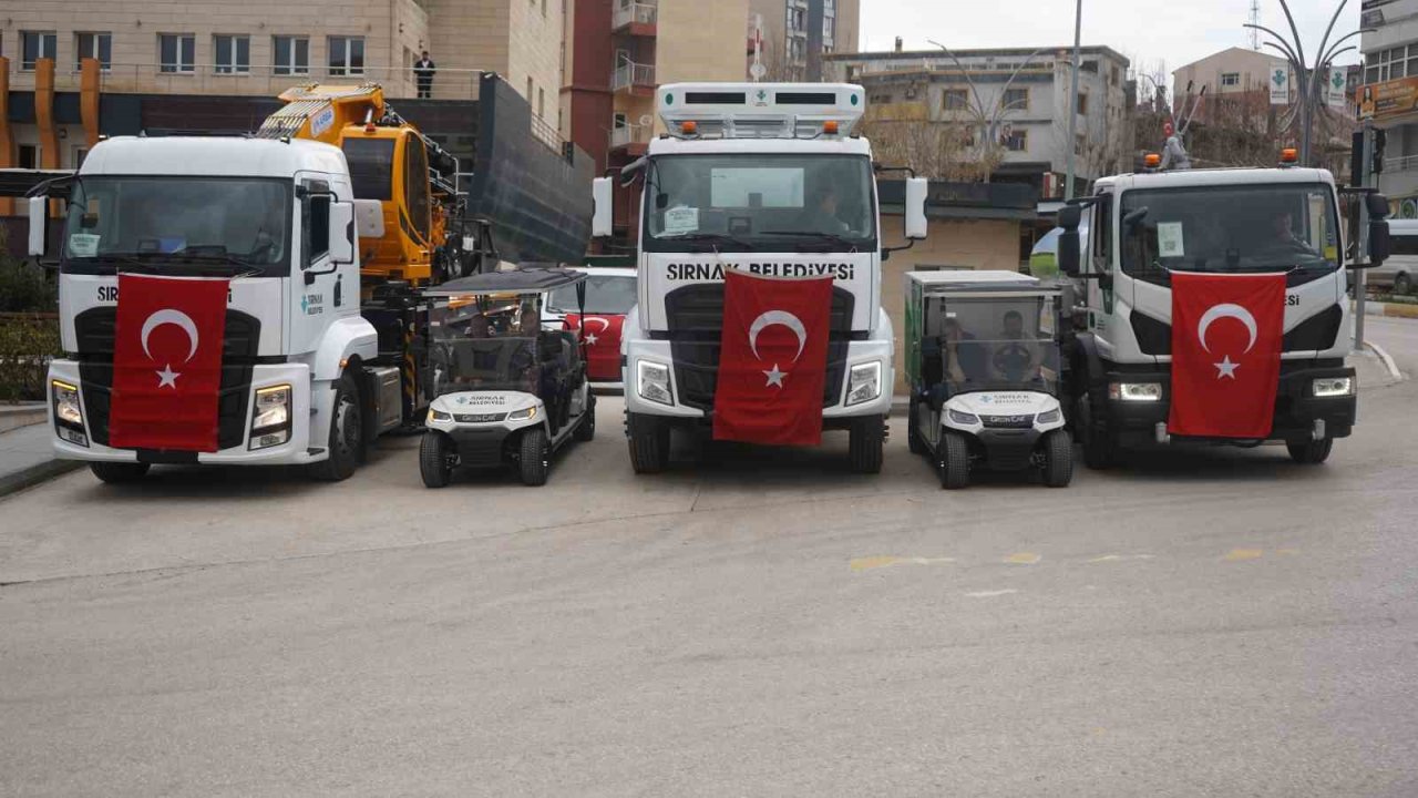 Şırnak Belediyesi araç filosunu büyütüyor: 6 yeni araç hizmete alındı