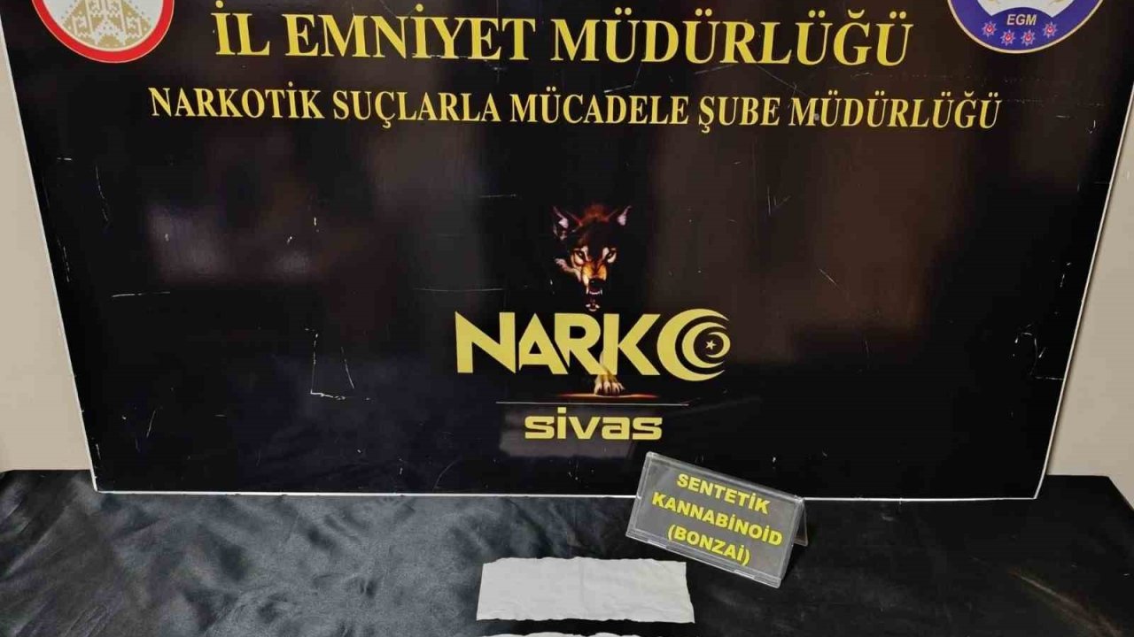 Sivas polisi uyuşturucu tacirlerine geçit vermedi