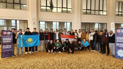 Sivas’ta eğitim gören uluslararası üniversite öğrencileri, Türk Dünyası Gençlik Kampı’nda bir araya geldi