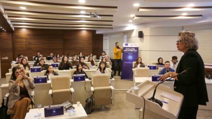 Sivas’ta genç iletişimciler dijital dünyaya hazırlanıyor